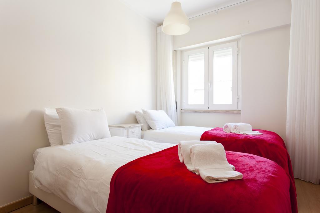 Joivy Bright 2Br Apt With River Views &Balcony In Alfama, Moments From Santa Apolonia Train Station Lisboa Exterior foto